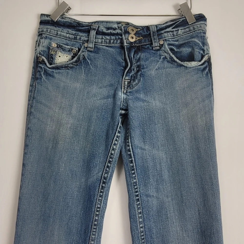 Miss Me Rare Hard To Find *White Eyelet Bootcut Jeans Size 27